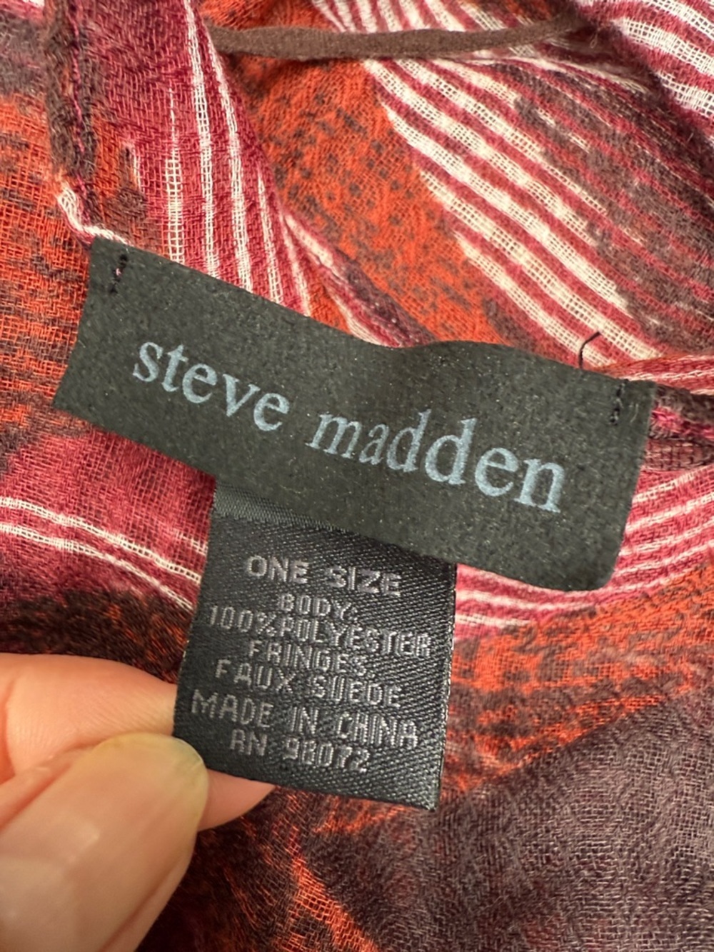 Steve Madden Pink & Burgundy Geometric Fringe Scarf - Picture 5 of 6
